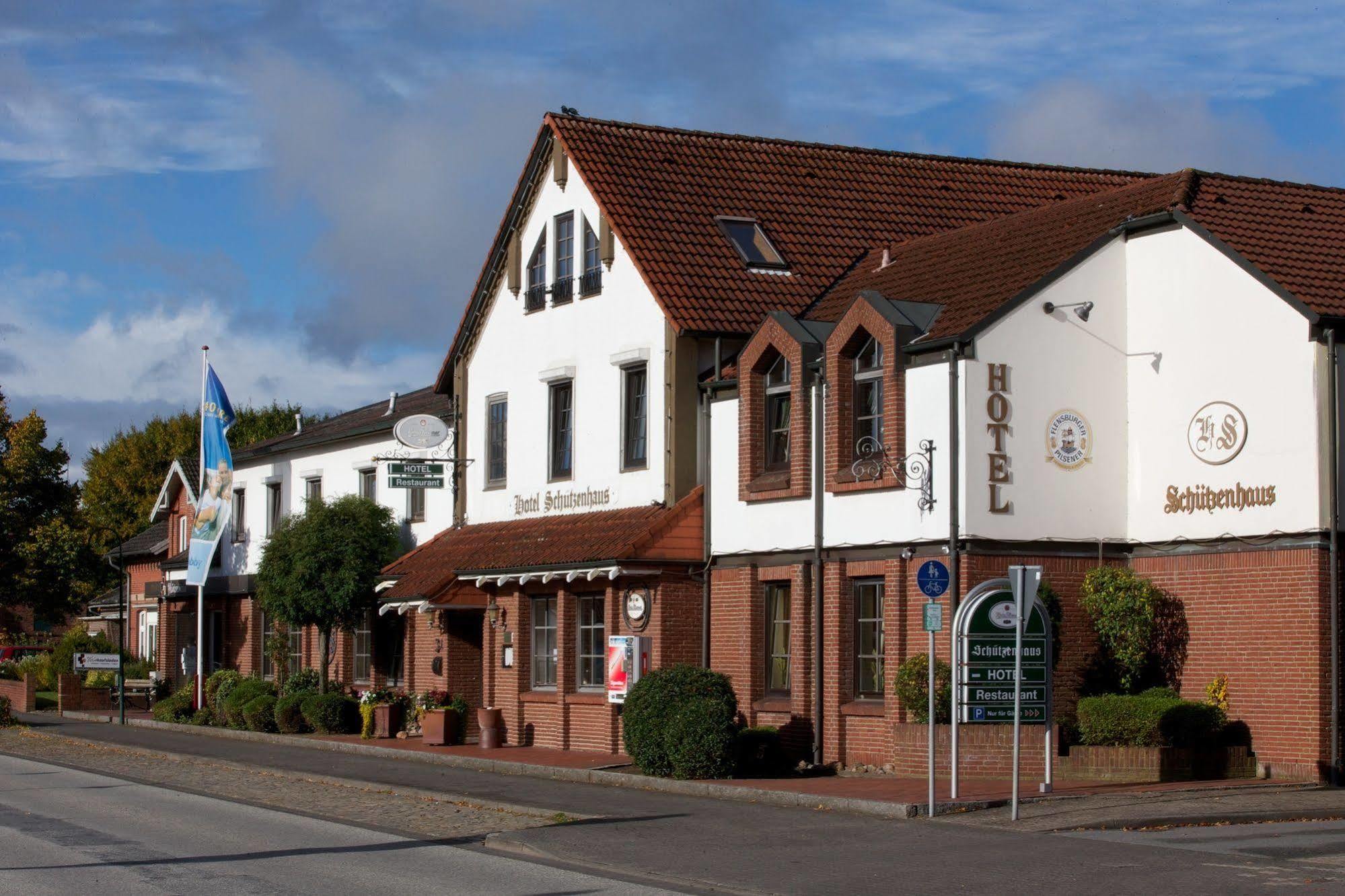 Weinbek Hotel Fockbek Buitenkant foto